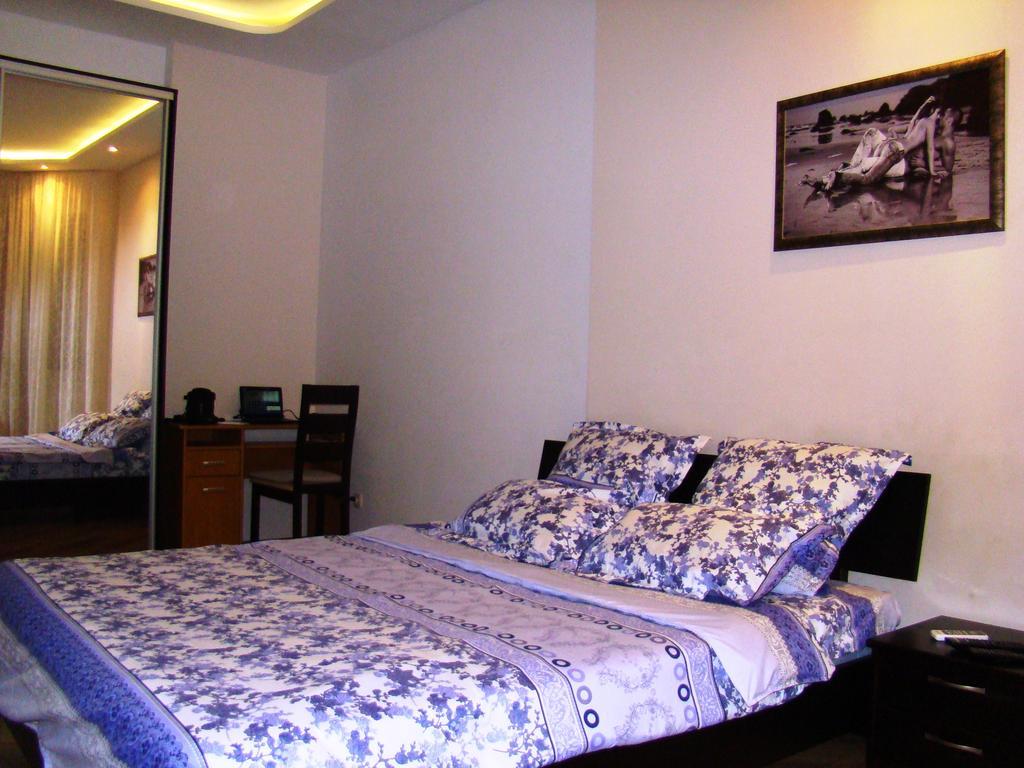 Pleasure Apartment Near Center Of Odessa Chambre photo
